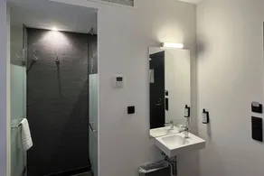 Easyhotel Malaga City Centre - Image 3