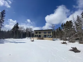 Spacious Oceanfront Retreat Moments from the Cabot Trail - Image 4
