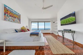 Beachfront Villa + Casitas w/ pool. 6 BR - Image 4