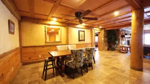 Log Cabin Mansion fronting Strawberry and Bass Lake with large oversized suites. - Image 3