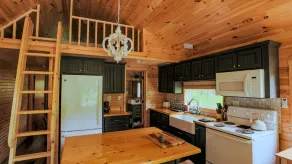 Stunning Cabin & Mountain Hiking! - Image 5