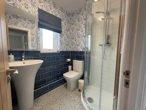 House Sleeps 8-Garden-Parking Near Barry Island - Image 2