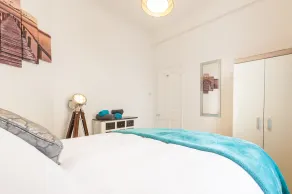 Beautiful Central Exeter Apartment 5 min walk quay - Image 3