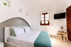 Lindian Polis Suites - Suite 4 - Image 5