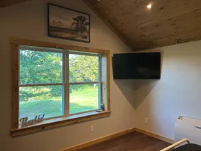 Cozy Country farmhouse with Hot Tub - Image 5