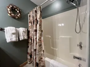 Fantastiske log hjem med visninger, der er overflod! Al Meucci Real Estate - Image 3