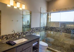 Single King Cabin - Royal Gorge Cabins - Image 3