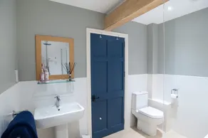Tilbury View -  a holiday cottage that sleeps 2 guests  in 1 bedroom - Image 3
