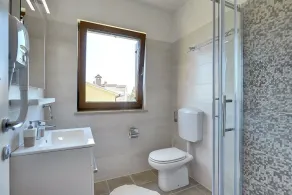 Modern apartment with access to balcony including sea view - Image 3