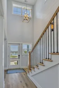 Bright airy lakeside home in gated community - Image 3