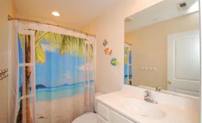 Captains View Villa - Spacious 3-level townhome two blocks from the boardwalk - Image 3