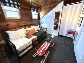 Cozy Delavan Lake Cottage - Walk to Beach/Boat Launch. 8 Minutes to Lake Geneva! - Image 5