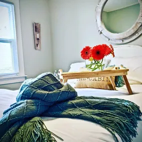 Sunrise Retreat - Lakefront Cottage w/ Hot Tub - Image 5