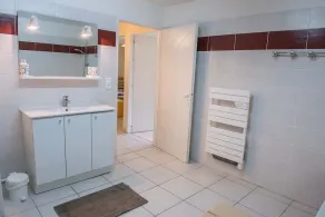 Gîtes de france 3 épis 8 personnes à malbouzon - Image 2