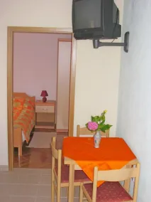 Appartamenti Stipe, (9287), Slatine, hr - Image 4