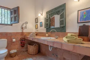Maison de campagne fantastique avec piscine, terrasses et Wi-Fi ; parking disponible - Image 4
