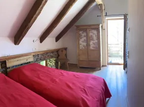 Stylish vacation apartment in an old farmhouse - south view - Image 5