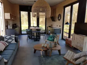Detached chalet with 2 bedrooms and a terrace - Image 3