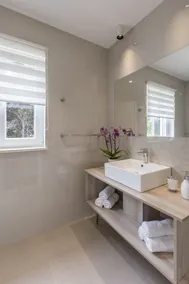Villa Nike ist eine neue Villa in den Bergen mit Blick auf das Meer in der Nähe von Split und Omis - Image 4