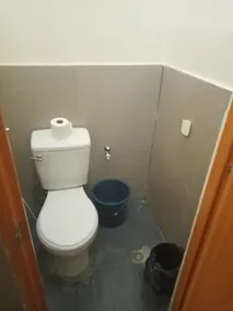 Jolie maison dans une rue calme - Image 2
