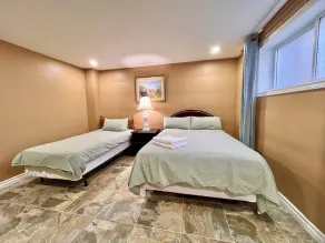 Newly Renovated Home in Central Aurora - Image 3