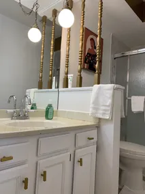 Pet Friendly, Near O’Hare, Fenced in, Cheerful Frida & Diego Home, up to 6 ppl - Image 5