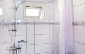 1 bedroom beautiful home in Loerbeek - Image 4