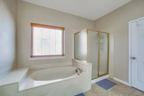 Walk to Lake! Home w/ Pool Near At&t Stadium - Image 5