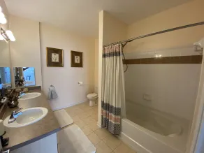 Smukke 3 Bed 2 Bath Luksus Poolside Condo - Image 3