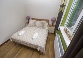 Beautiful seafront cottage, extensive private gardens, stunning sea views. - Image 3