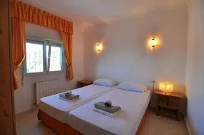 Villa avec piscine privée et vue panoramique sur la mer - Image 5