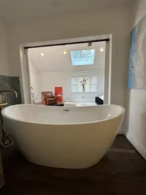 1 Bedroom English Country Suite with Soaking Tub and Pool By NYC train - Image 2