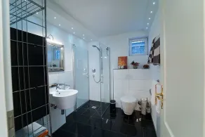 Vacation apartment 47 sqm in the basement, bright and modern, quiet with shared use of the garden - Image 2