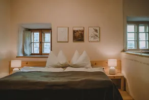 Romantic vacation apartment on a historic estate - Image 4