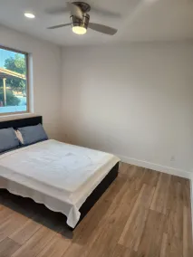 Madison's Place<br>Cozy & Comfortable Modern Home - Image 4