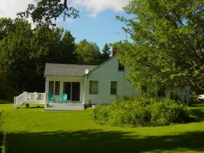 Farmstay, 2 bedrooms with 2 private baths, private entrance. - Image 3