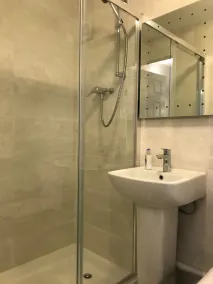 Double Room, own front door on high street - Image 2