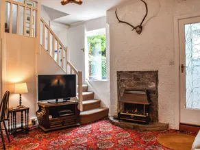 This quaint and cosy canal-side retreat is perfect for couples and families. - Image 3
