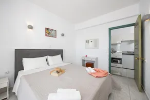 Nissaki Sea View Hotel - Image 4