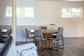 Modern Downtown Getaway - Walk Everywhere - Image 3