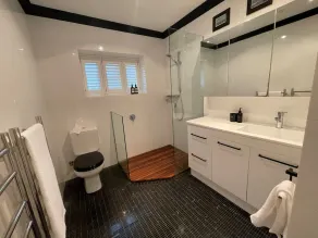 Luxury centrally located one-of-a-kind apartment amazing water views +  studio - Image 2