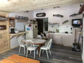 Stille kabine med udsigt over Sodus Bay beliggende på 65 hektar - Image 5