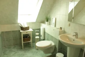 3. forepeak - bunkhouse - Image 2
