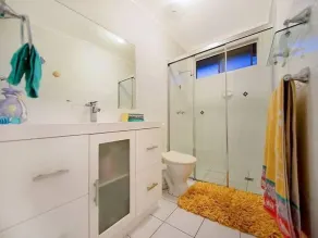 Gold Coast Waterfront Central Location Canal & Pool Value pour une grande maison - Image 3