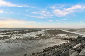 Cozy Coastal Getaway • Panoramic Ocean Views - Image 4