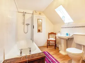 2 bedroom accommodation in Keith - Image 4