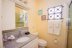 3 Bedroom Cozy House in Drax Hall - Image 5