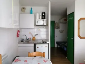 Studio RDC for curists or holidaymakers with parking and wifi in Lamalou les Bains - Image 4