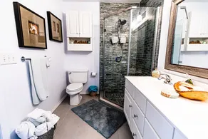 Amazing  Intercostal Waterway Home at Holden Beach - Image 3