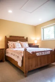 Cozy cottage retreat surrounded by acres of private forest and trails - Image 3